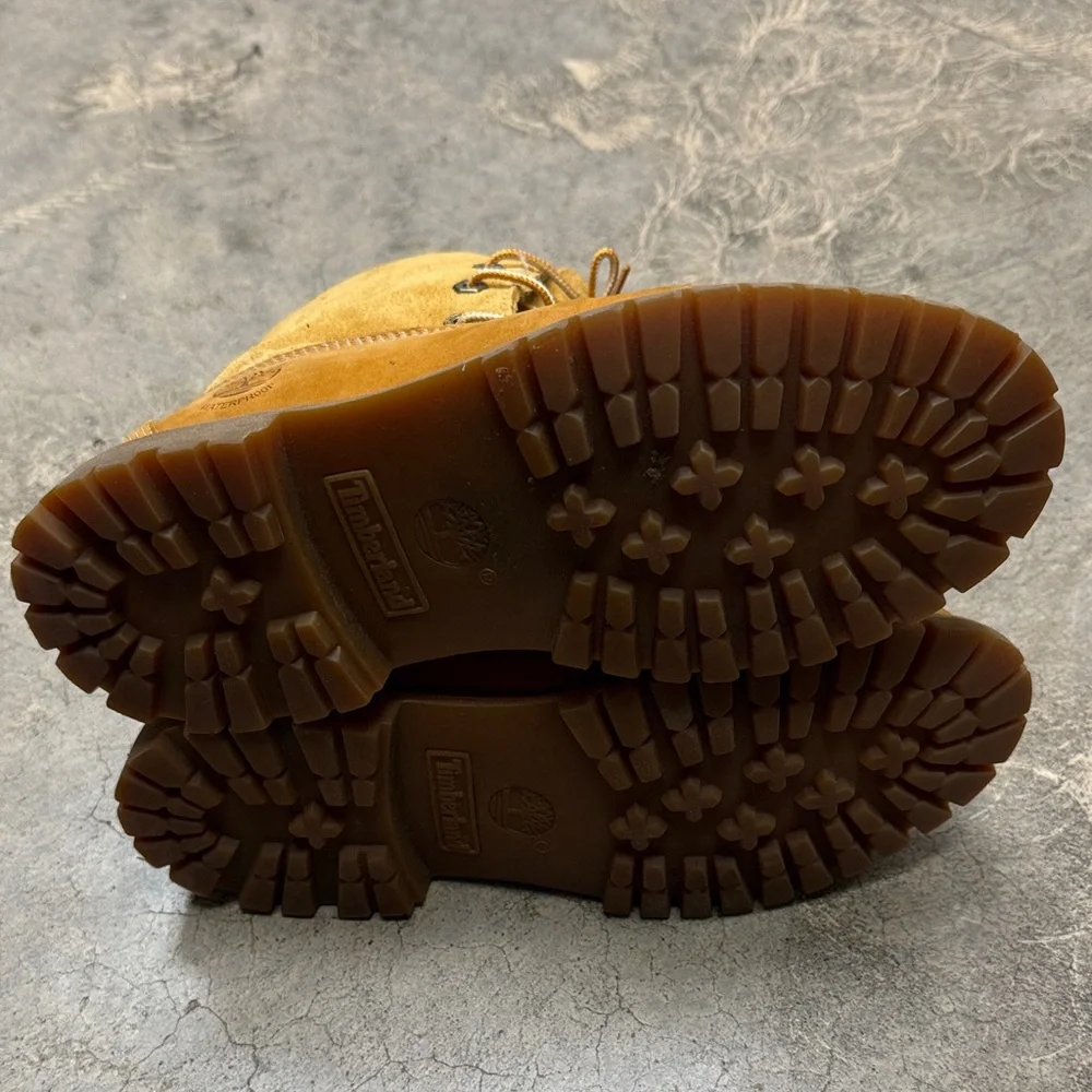 Timberland Authentics Teddy Fleece Boots in wheat nubuck leather